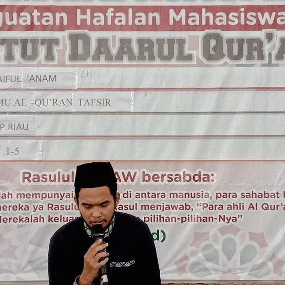 Mahasiswa Prodi IAT Fakultas Ushuluddin Menyelesaikan Tasmi’ Al-Quran 5 Juz