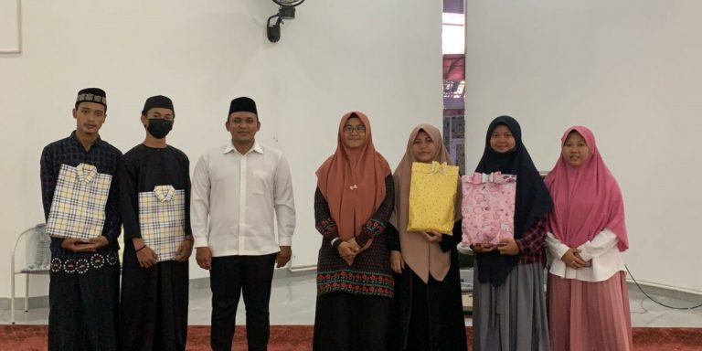Mahasiswa Prodi IAT Fakultas Ushuluddin Mendapatkan Reward Dari Asrama Mahasiswa Idaqu