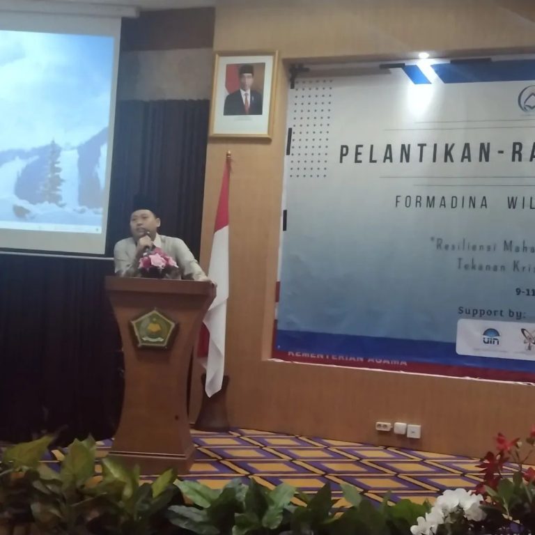 Sekprodi IAT Fakultas Ushuluddin Idaqu Memberikan Sambutan Pasca Pelantikan FORMADINA Wilayah Jakarta-Banten