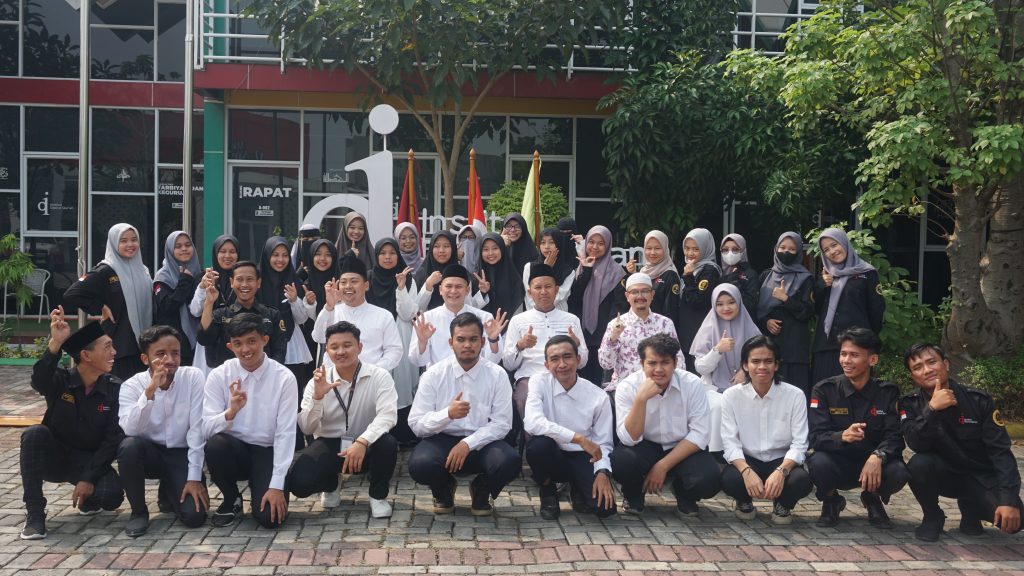 HMPS Ilmu Al-Qur’an dan Tafsir Diberangkatkan ke Bogor untuk LDKO dengan Dukungan Fakultas
