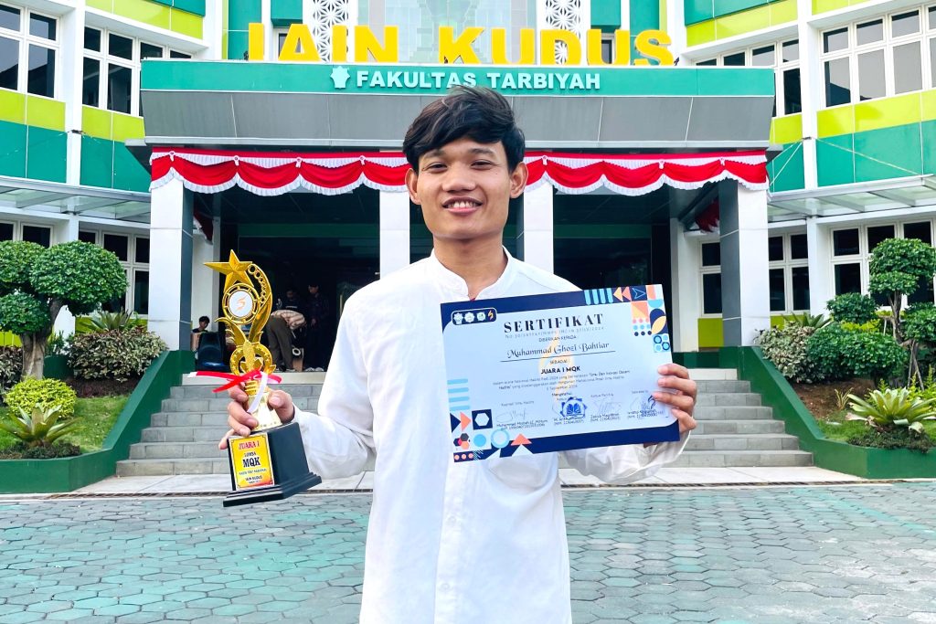 Mahasiswa Fakultas Ushuluddin IDAQU Juara 1 Musabaqoh Qiraatul Kutub di IAIN Kudus