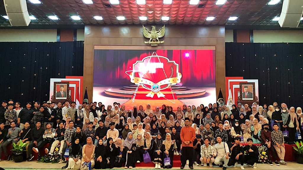 200 Mahasiswa Fakultas Ushuluddin IDAQU Turut Sukseskan “Santri of The Year 2024” di DPR RI