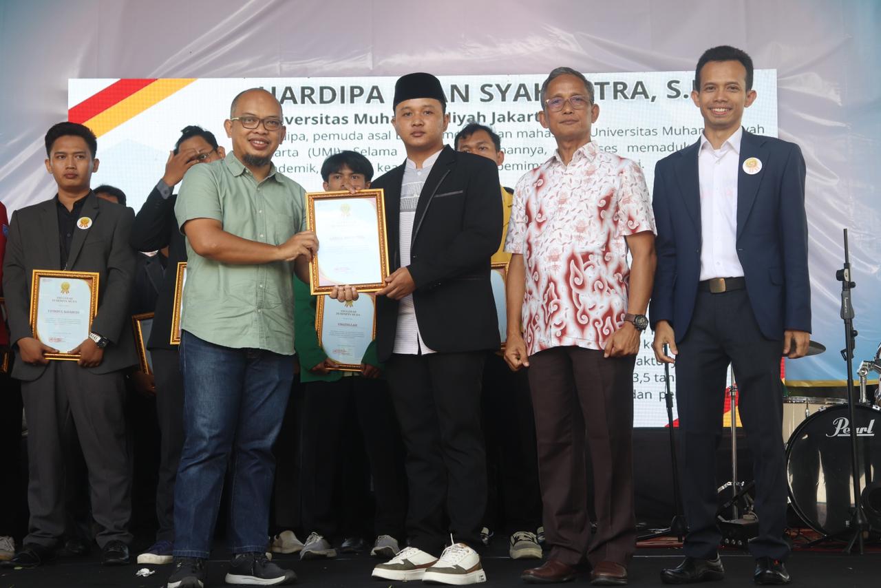 Mahasiswa Ushuluddin IDAQU Jakarta Raih Penghargaan Pemimpin Muda 2025